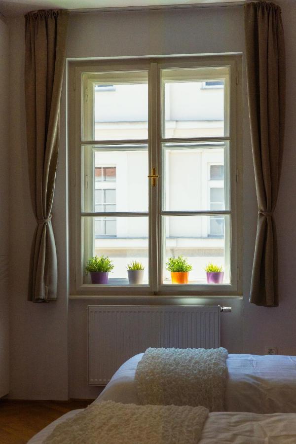 Appartement Location Centre In Historic Building With Free Garage Parking Ljubljana